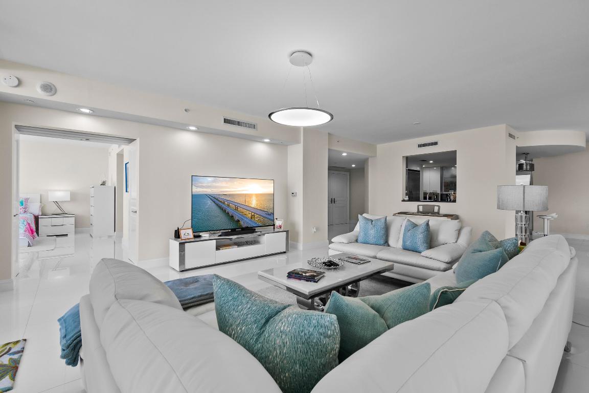 3800 N Ocean Drive 653