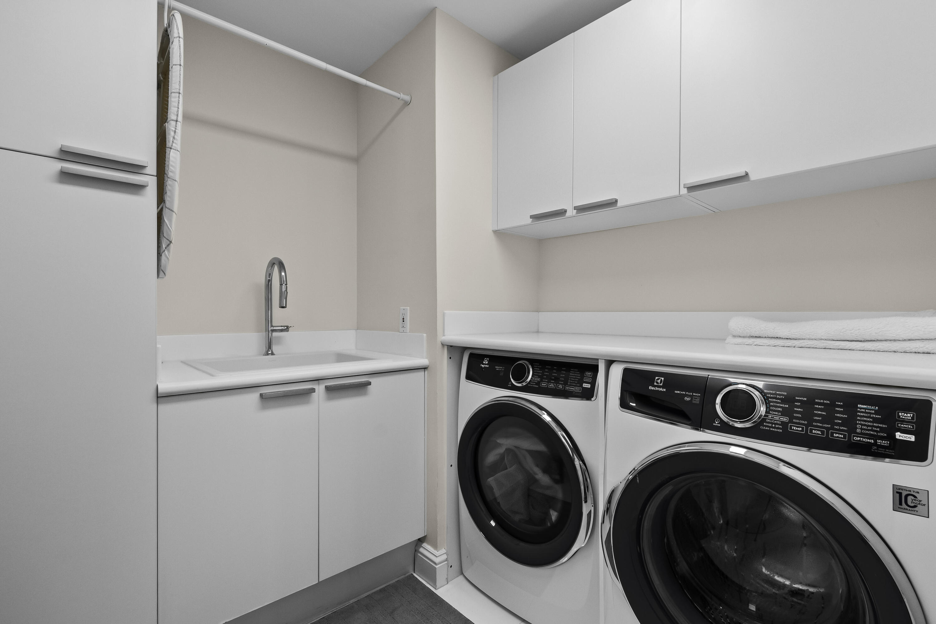 3800 N Ocean Drive 653