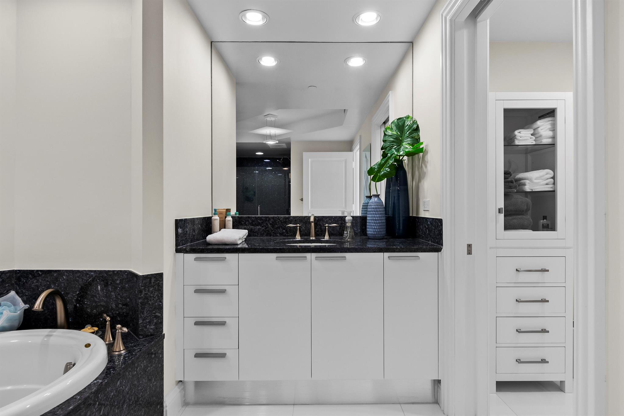 3800 N Ocean Drive 653