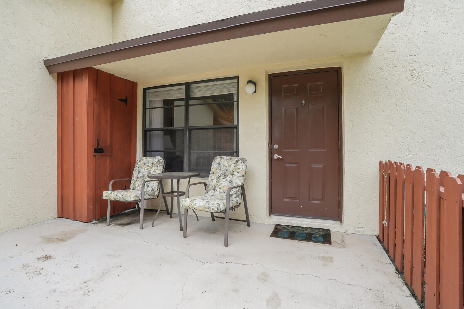 8020 SE Villa Cir