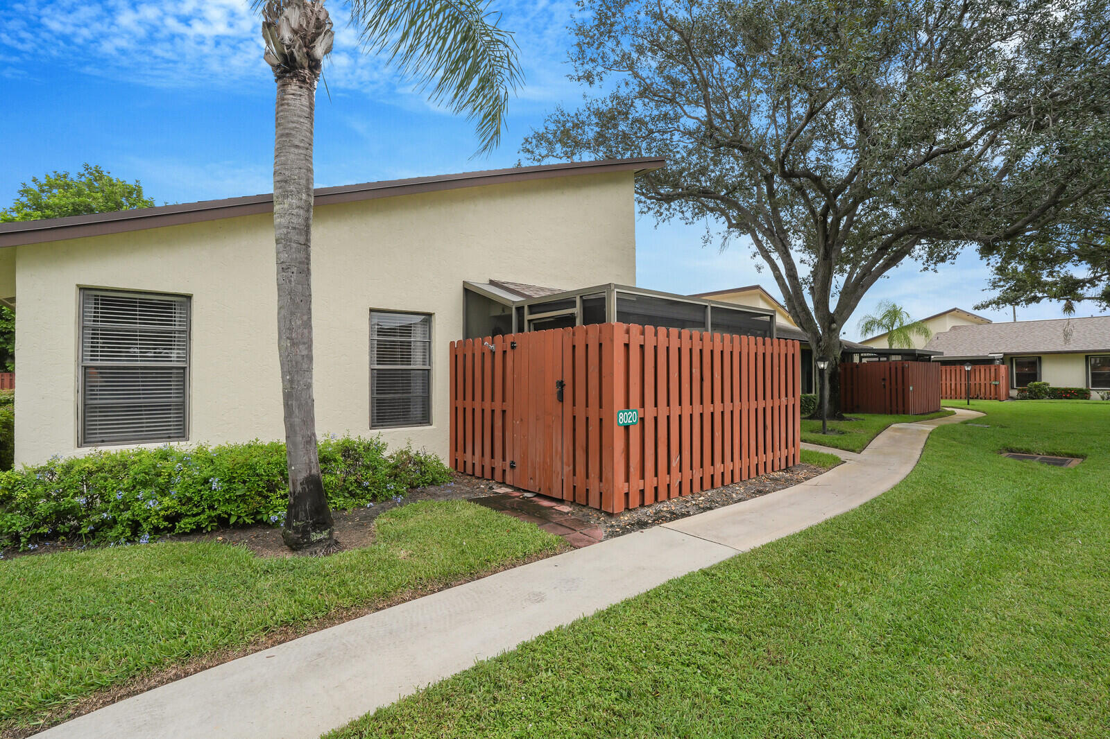 8020 SE Villa Cir
