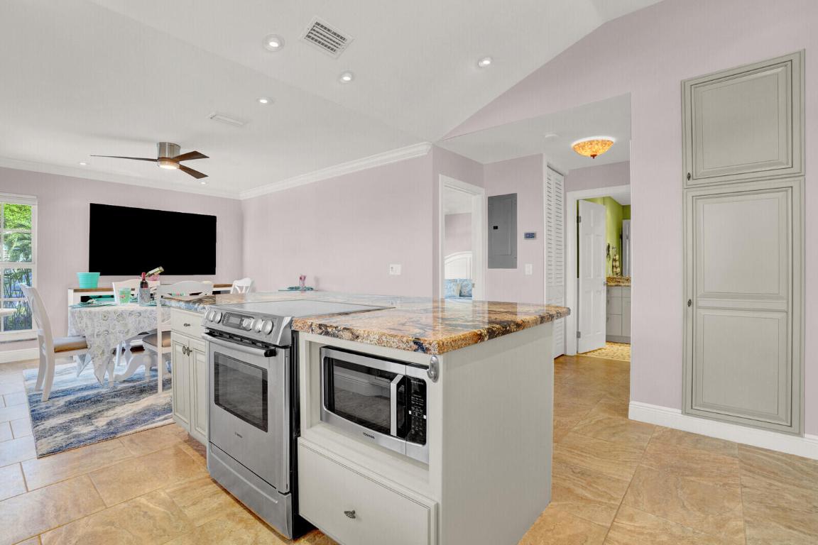 622 Ocean Dunes Circle