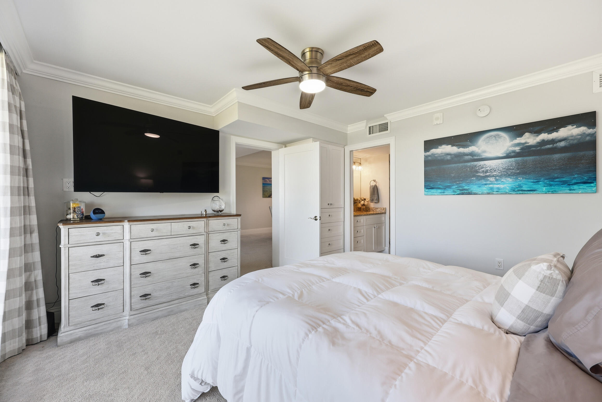 501 S Seas Drive 203