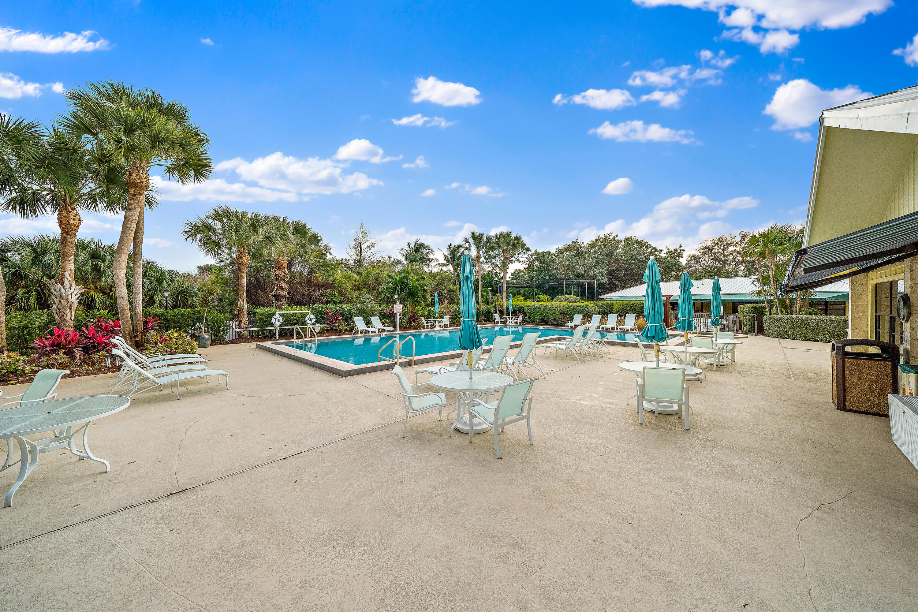 12921 SE Crooked Stick Lane