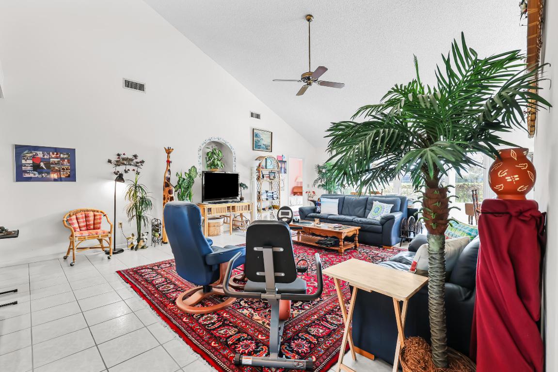 117 Sea Steppes Court