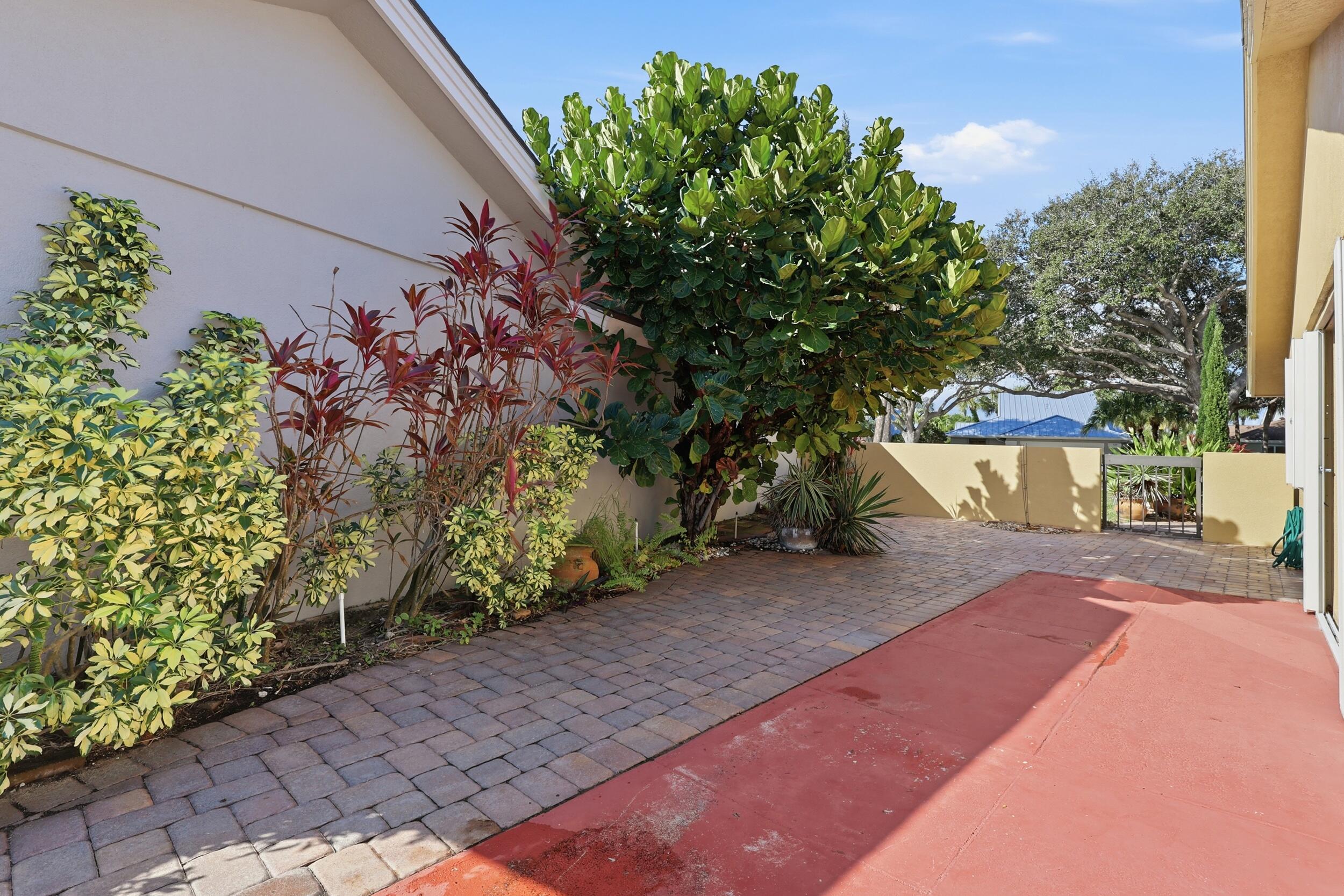 117 Sea Steppes Court
