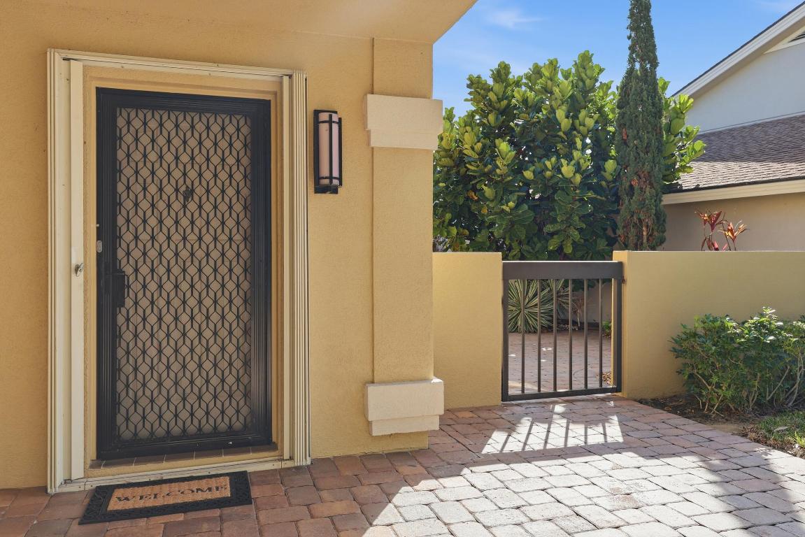 117 Sea Steppes Court