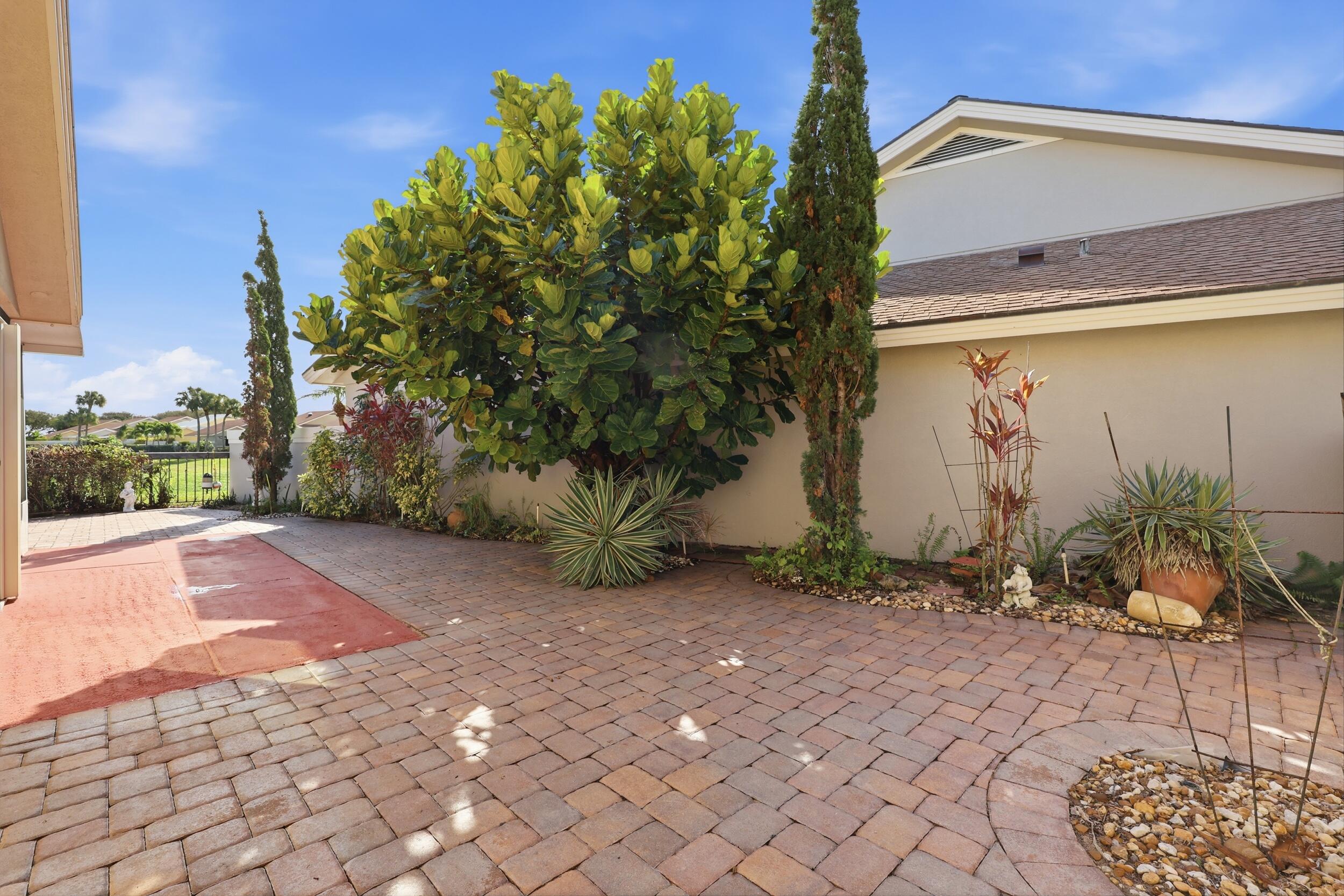 117 Sea Steppes Court