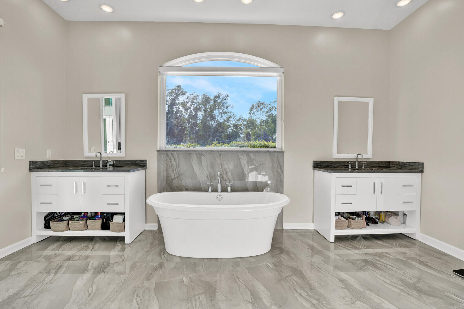 142 Corinthian Circle