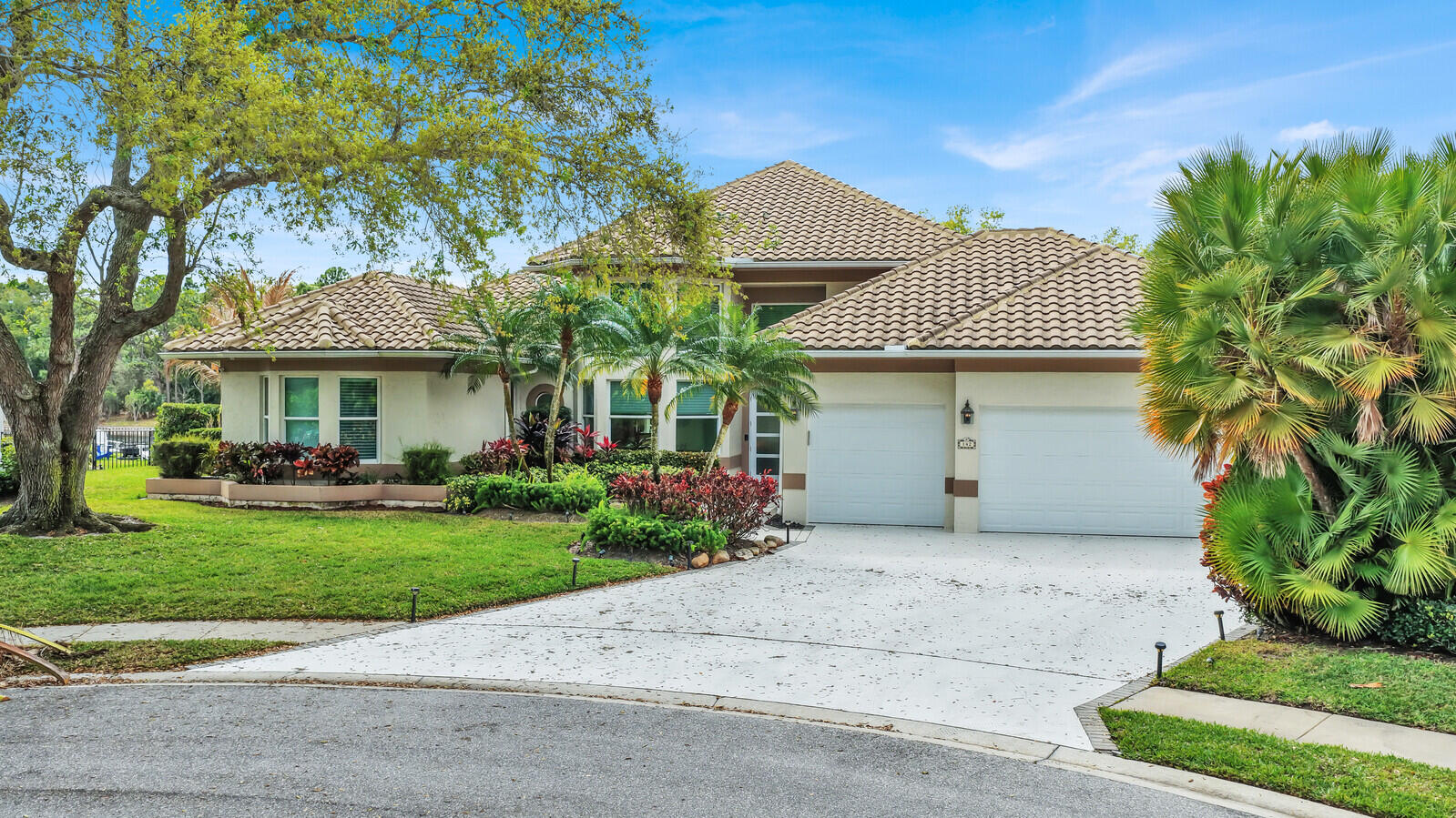 142 Corinthian Circle