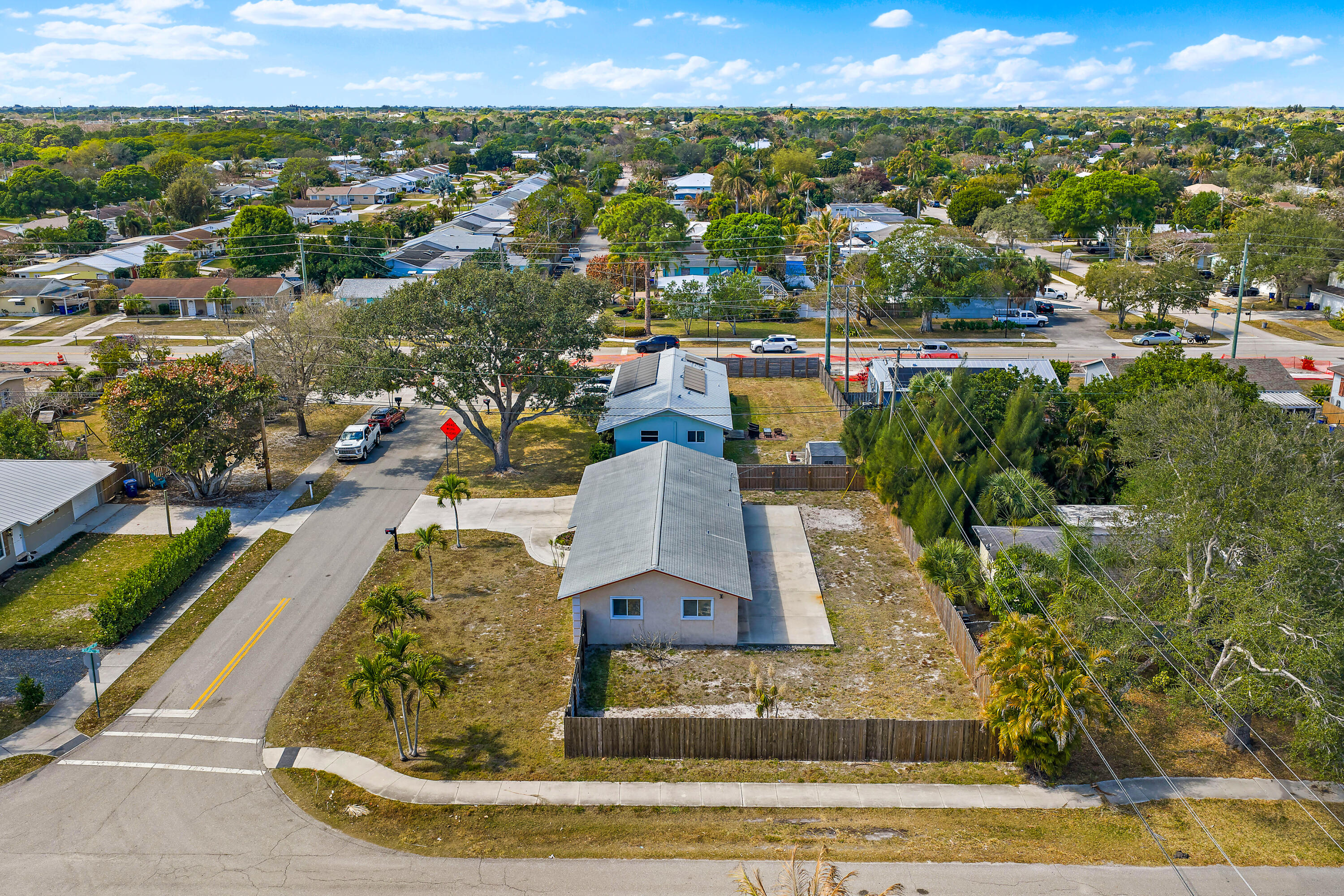 815 W Laird Drive
