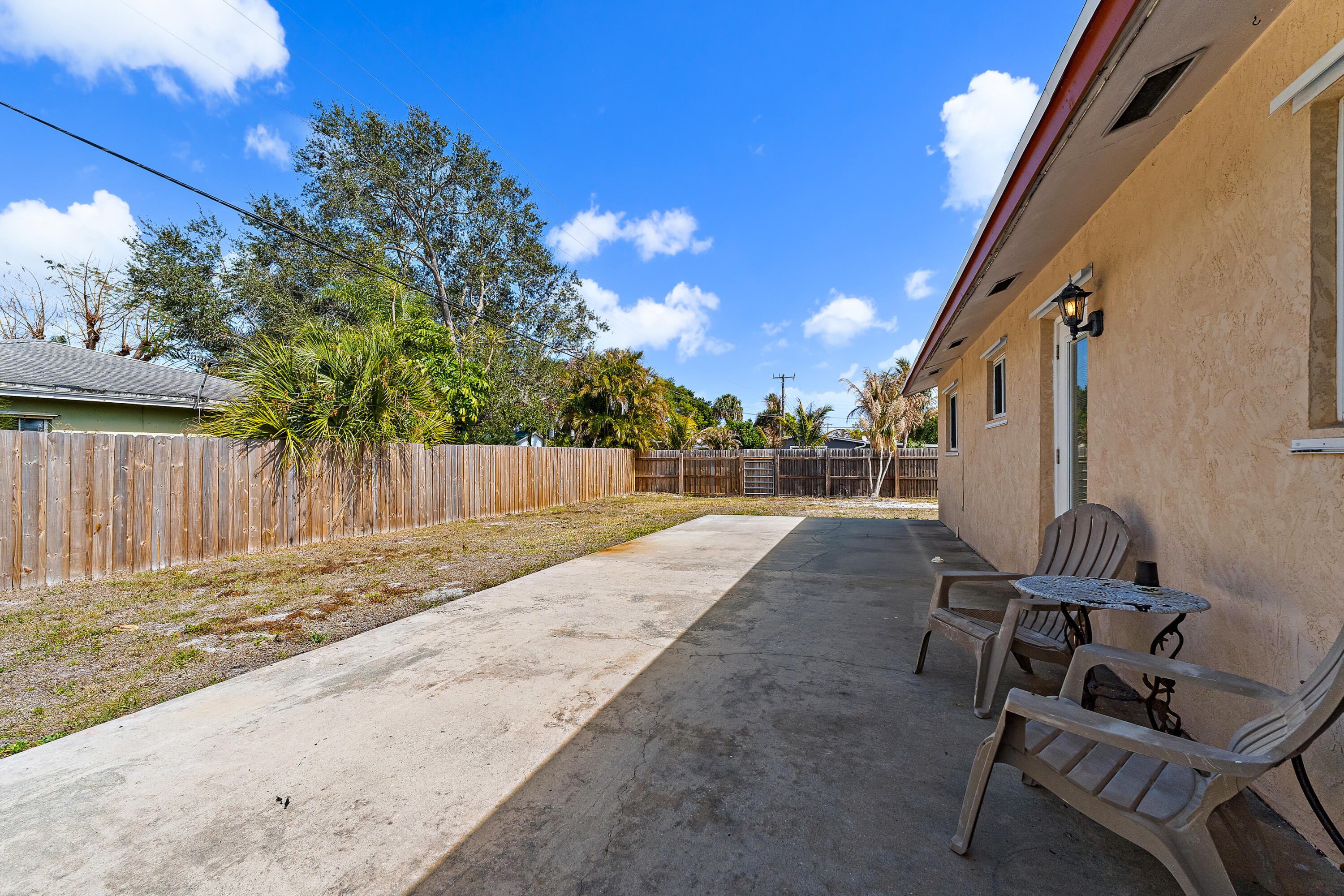 815 W Laird Drive
