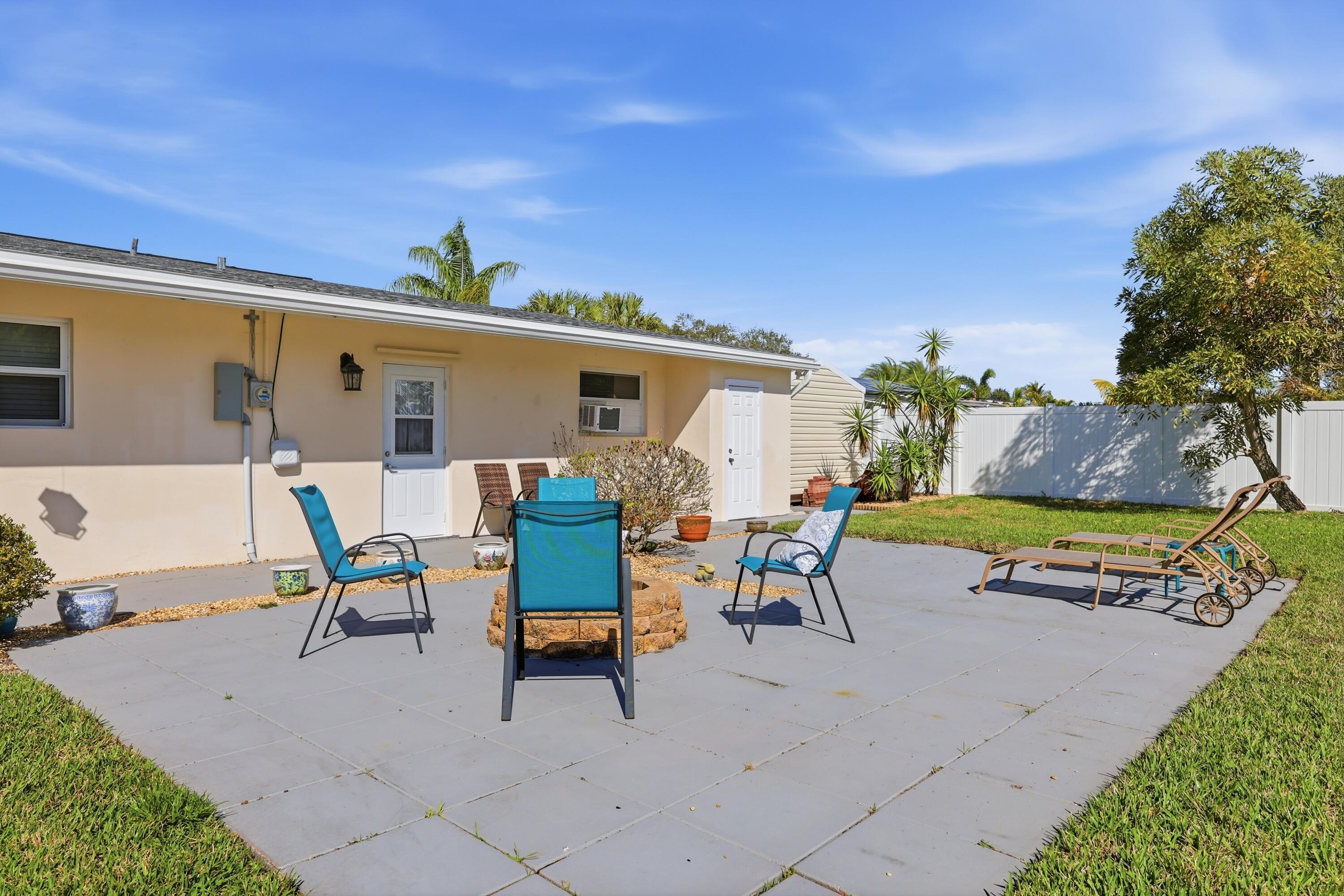 305 Circle E