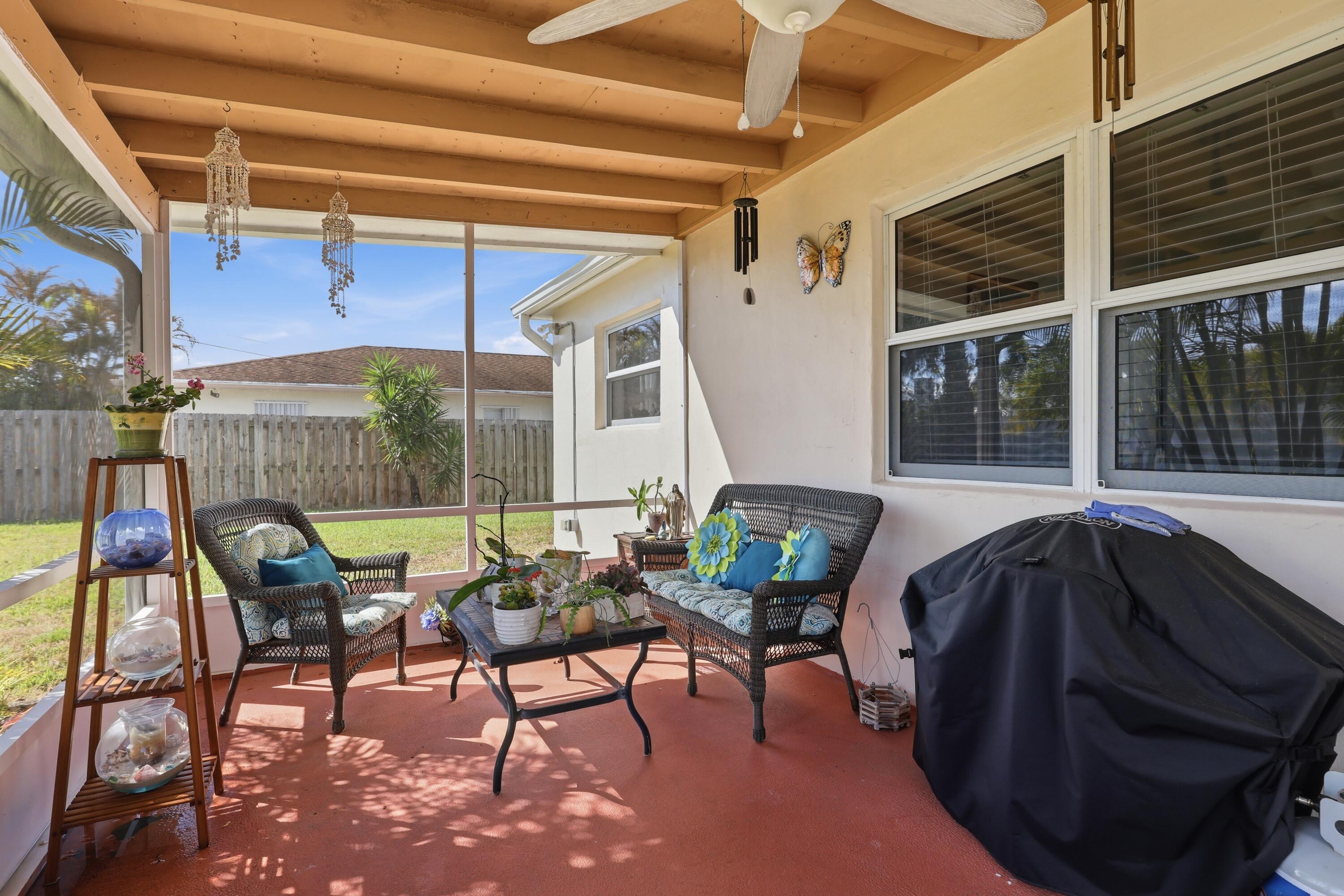 305 Circle E