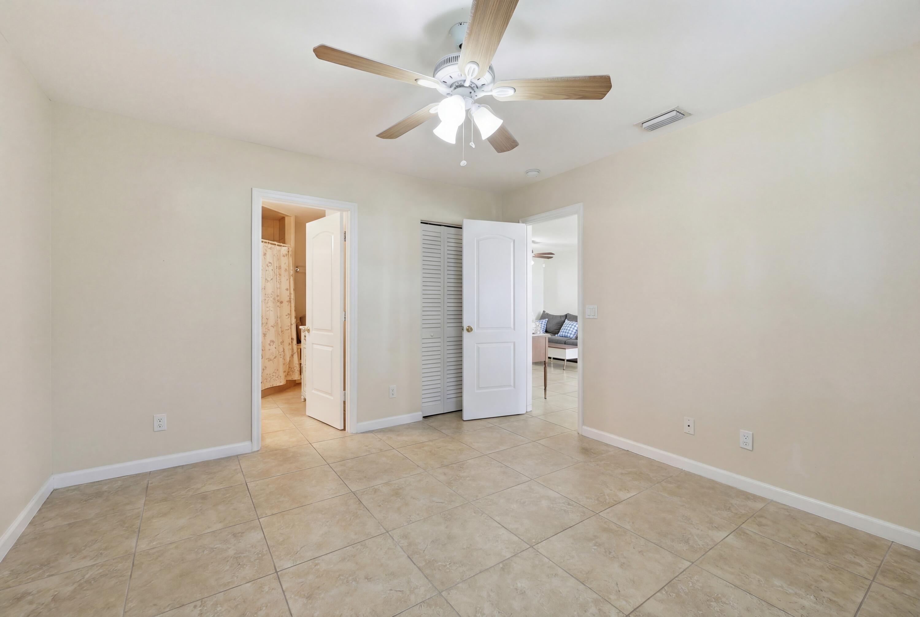 305 Circle E