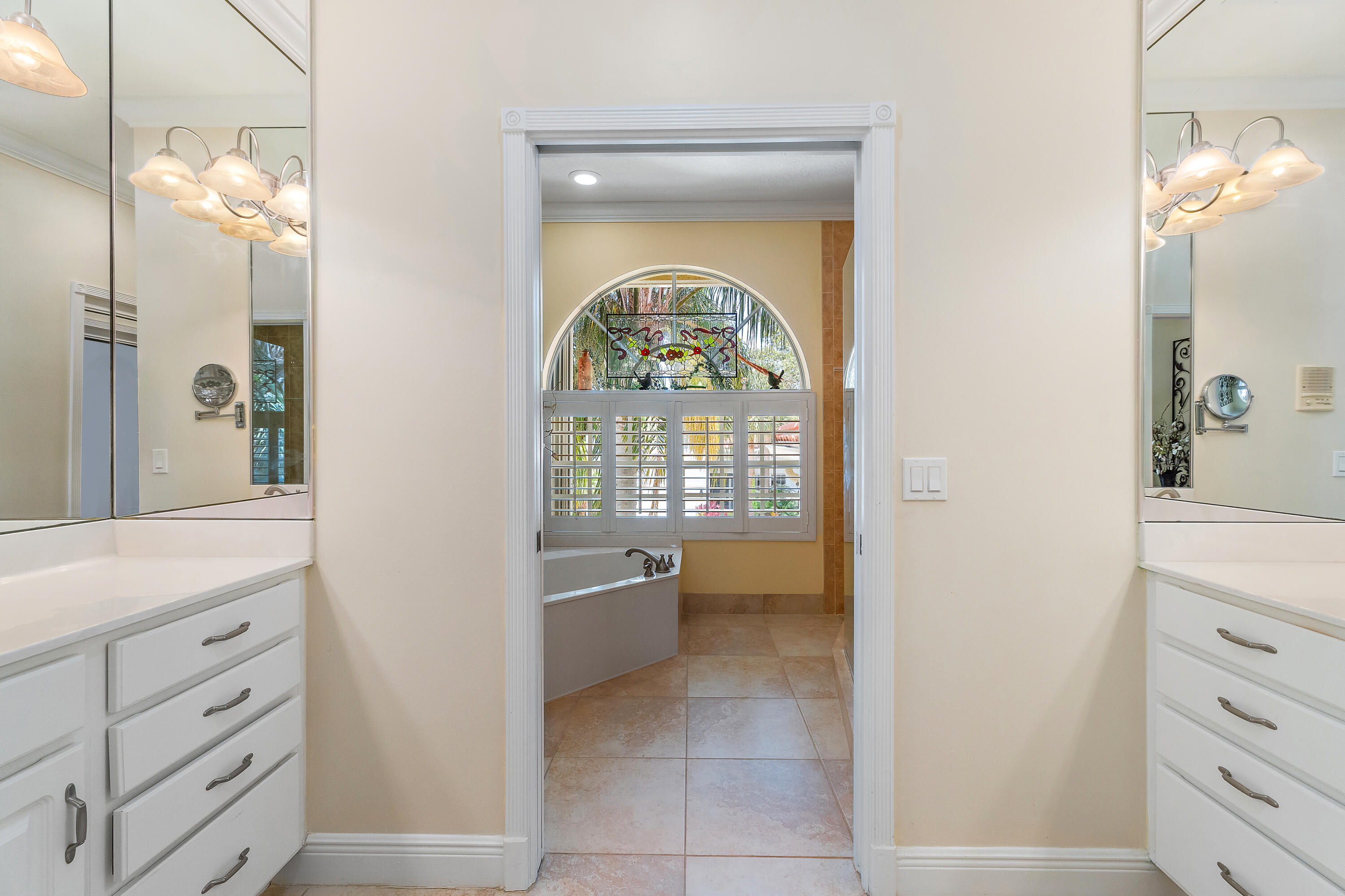 112 Hidden Hollow Drive