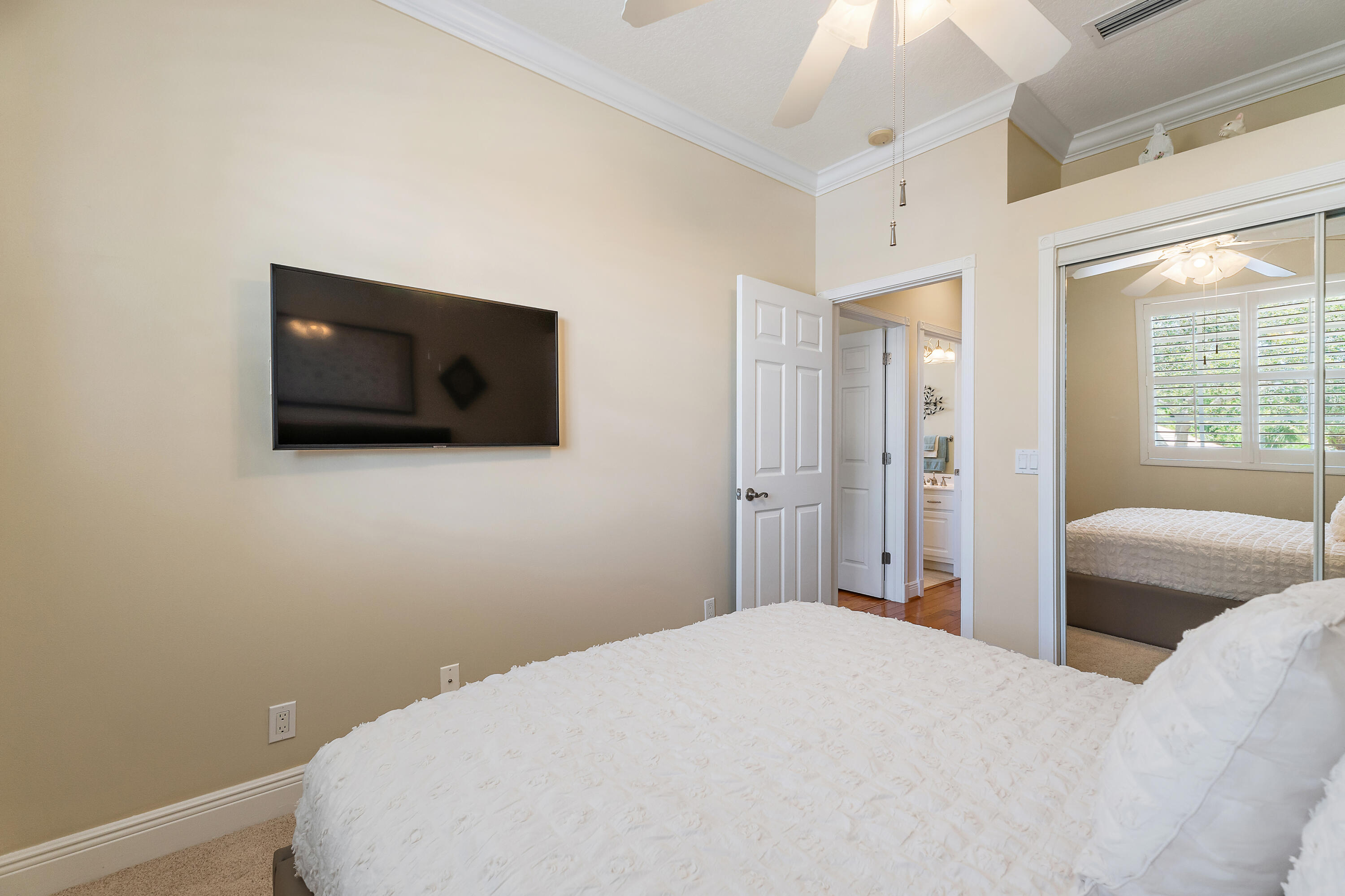 112 Hidden Hollow Drive