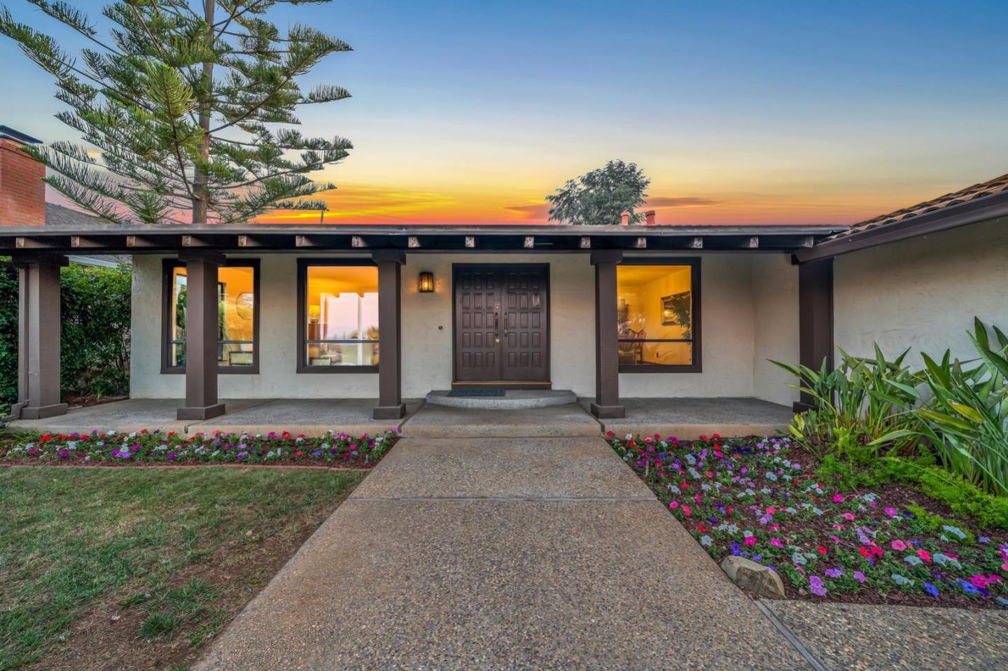 10317 Vista Knoll Boulevard