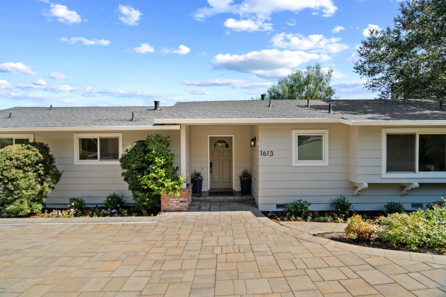 1613 Shirley Avenue