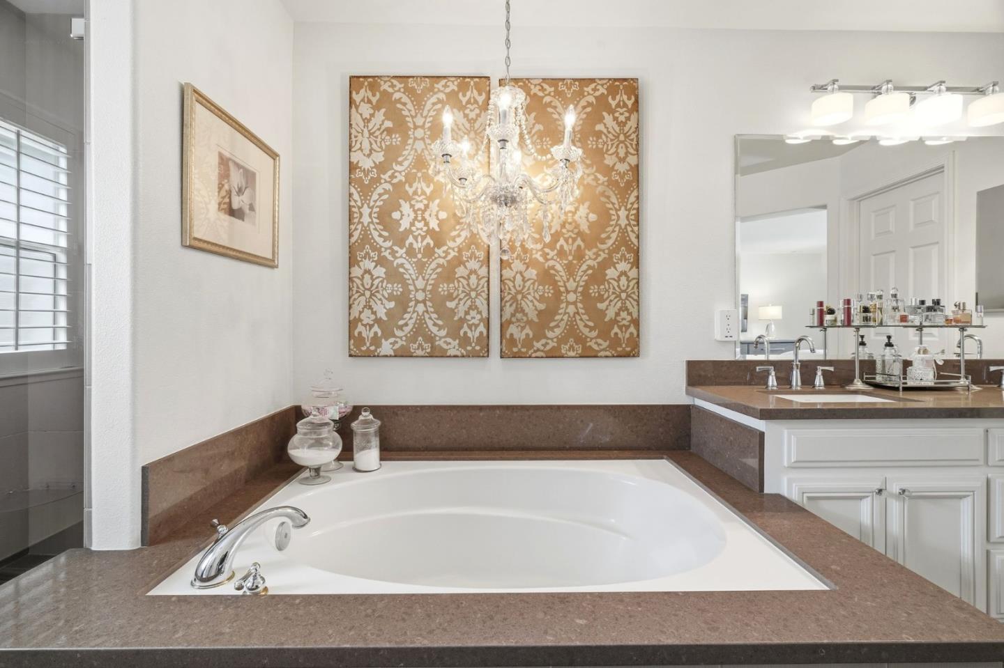 1526 Redding Park Lane