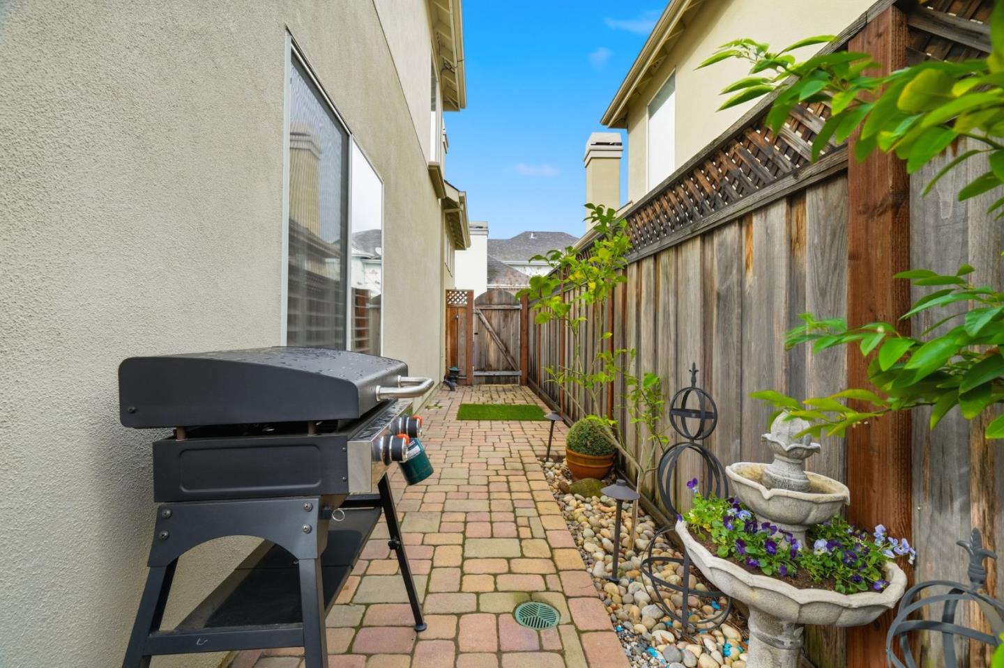 1526 Redding Park Lane