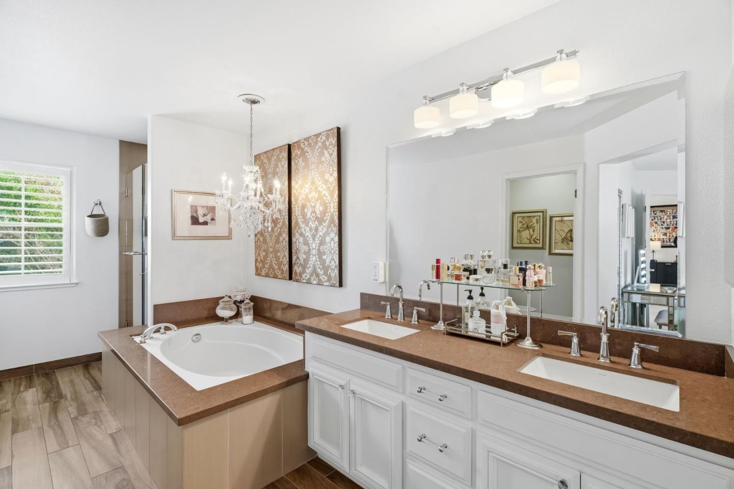 1526 Redding Park Lane