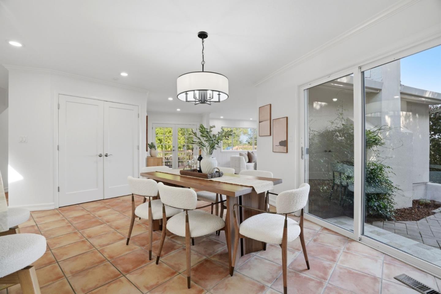 1555 Plateau Avenue