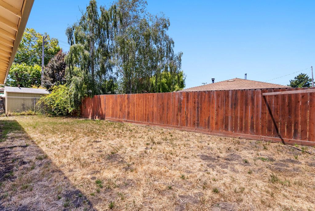 2107 Chanticleer Avenue