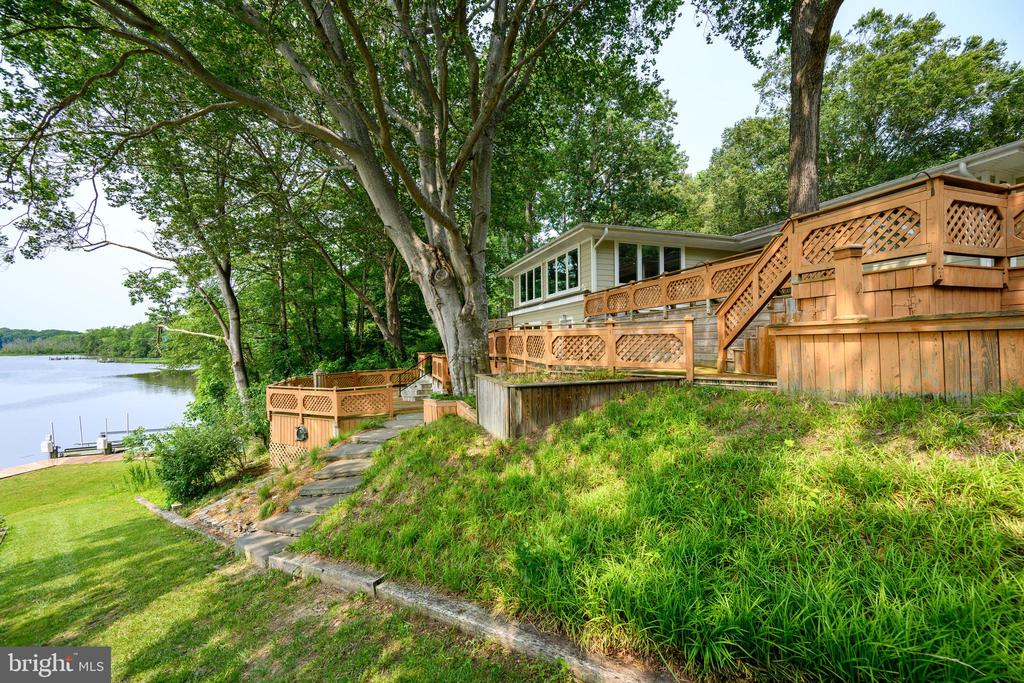 25292 Sandy Point Rd