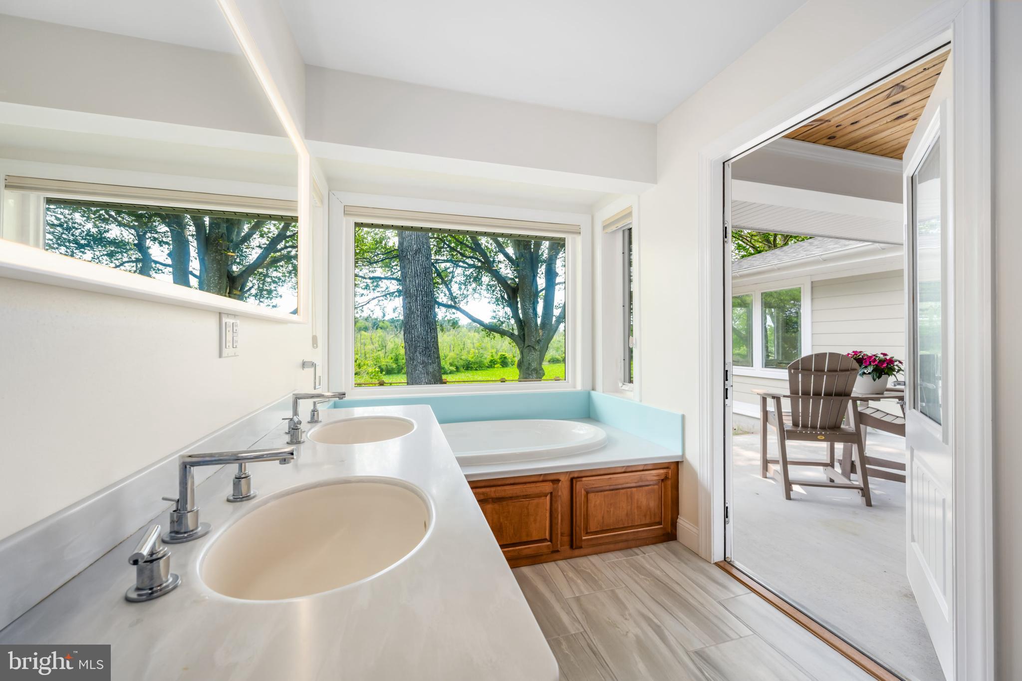 25292 Sandy Point Rd