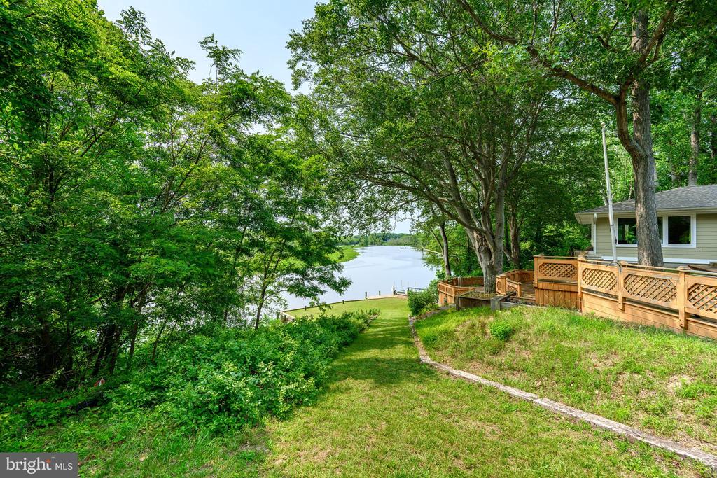 25292 Sandy Point Rd