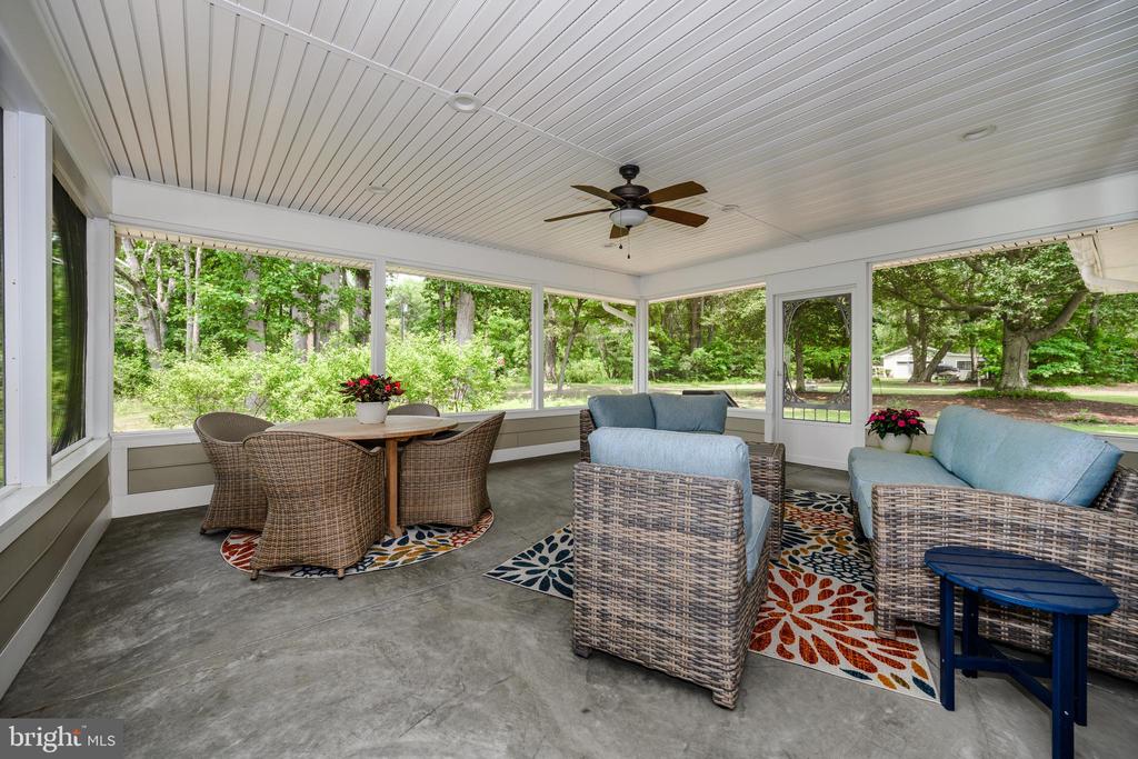 25292 Sandy Point Rd