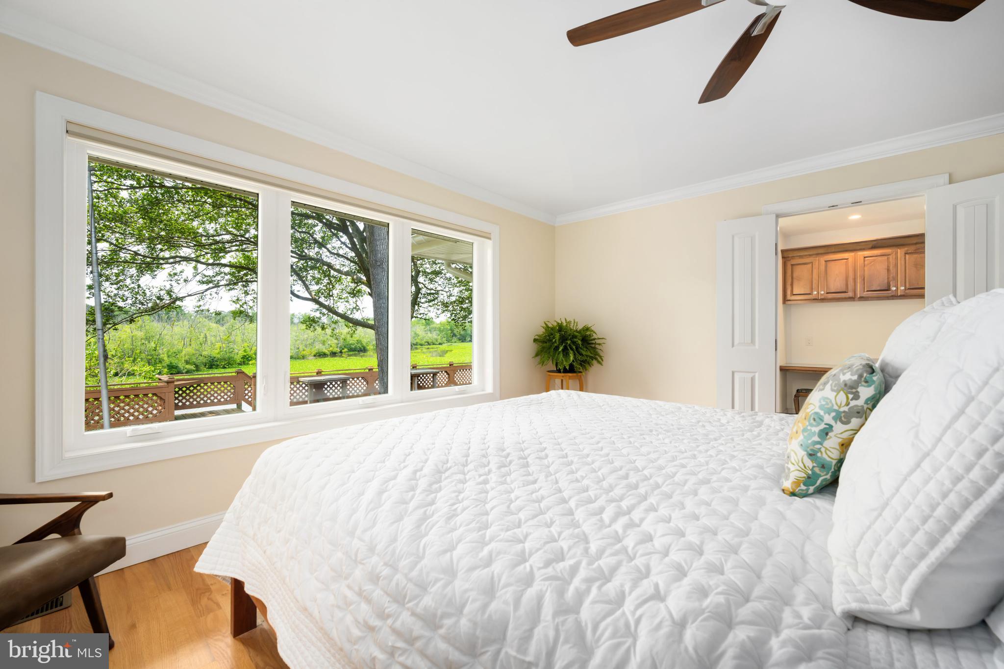 25292 Sandy Point Rd