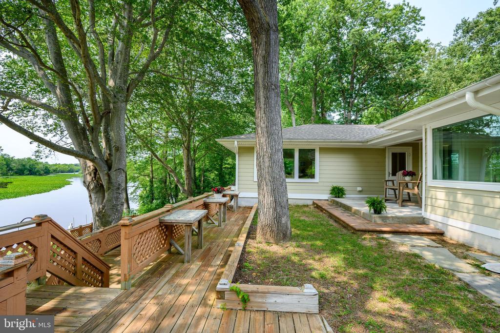25292 Sandy Point Rd