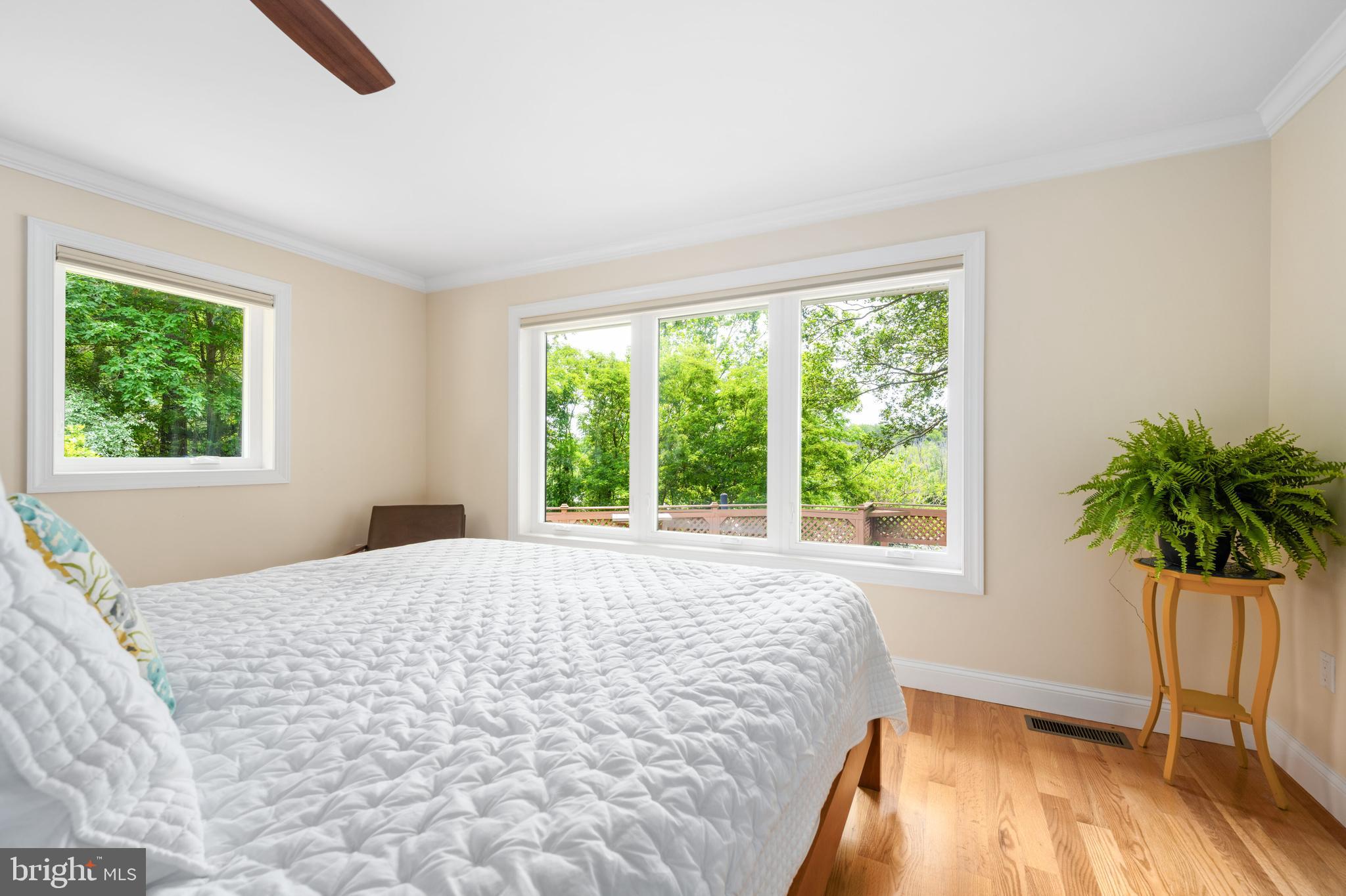 25292 Sandy Point Rd