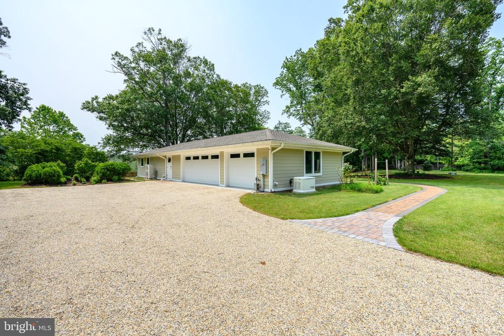 25292 Sandy Point Rd
