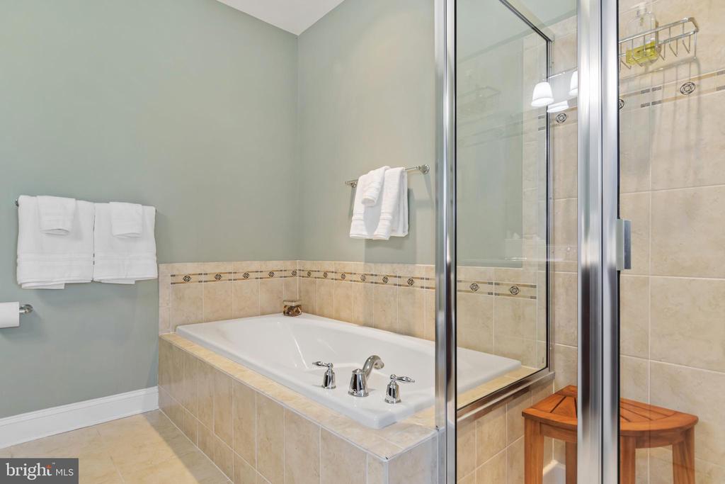 2700 Willow Oak Dr #310c