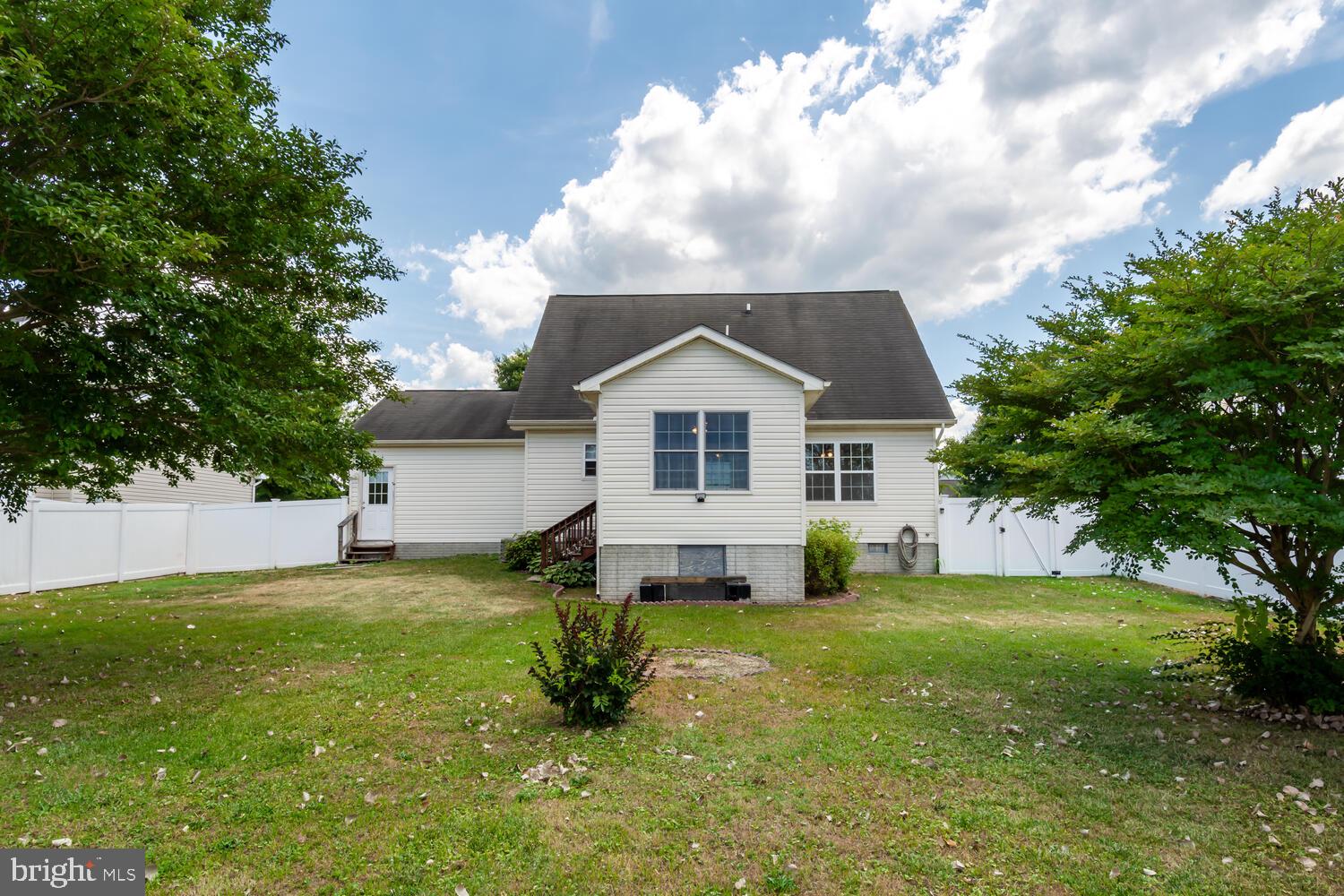 116 Teal Ln