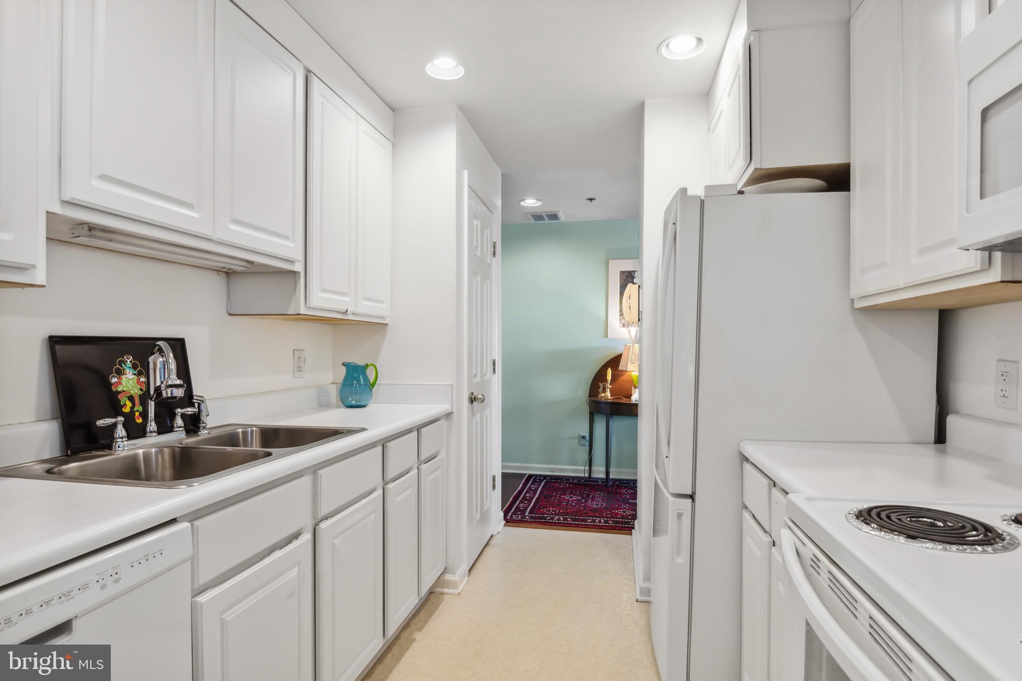 304 Academy St #302
