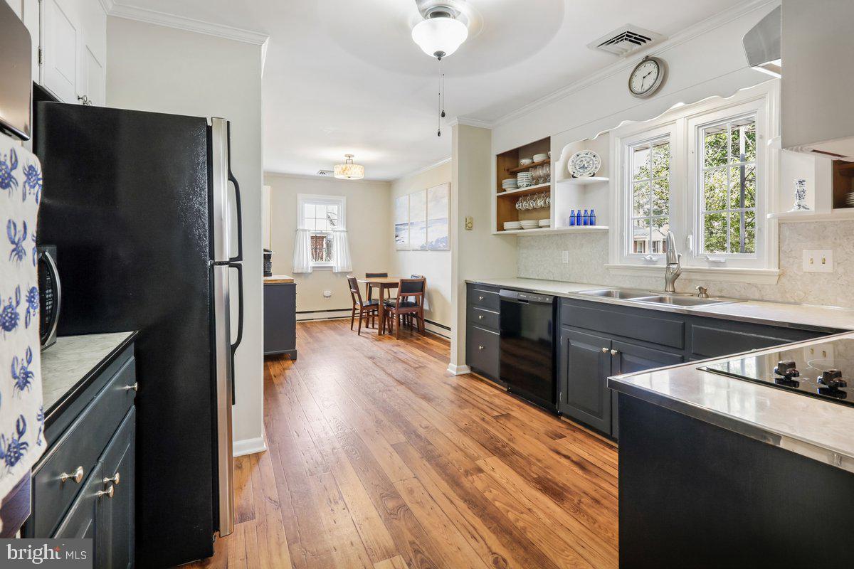 1205 HAMBROOKS BOULEVARD