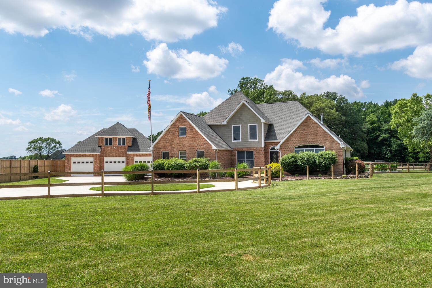 409 Laurens Way