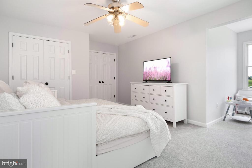 409 Laurens Way