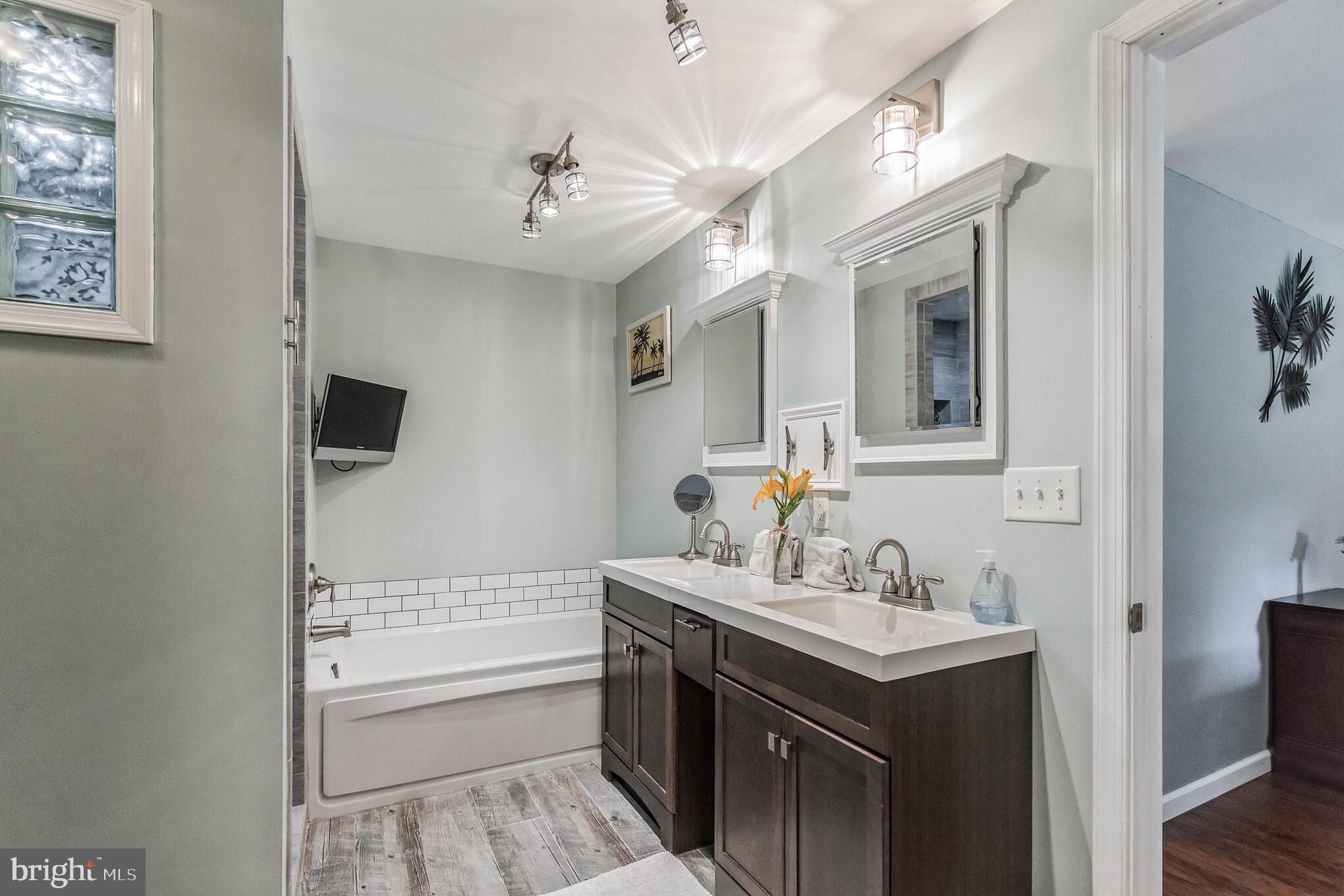 11568 Old Cordova Rd