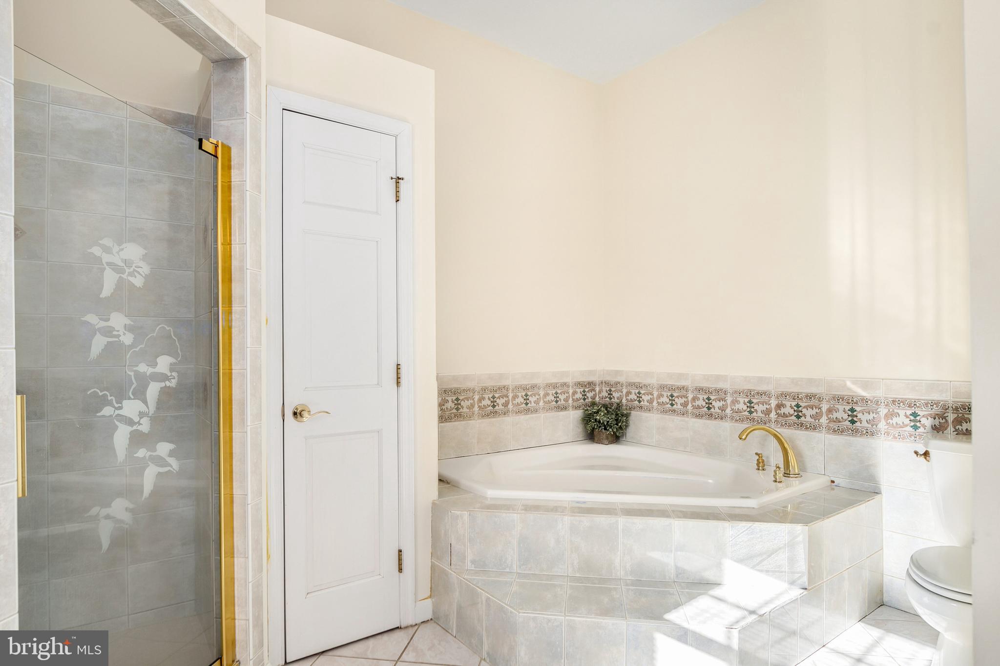 7591 Polly's Hill Lane