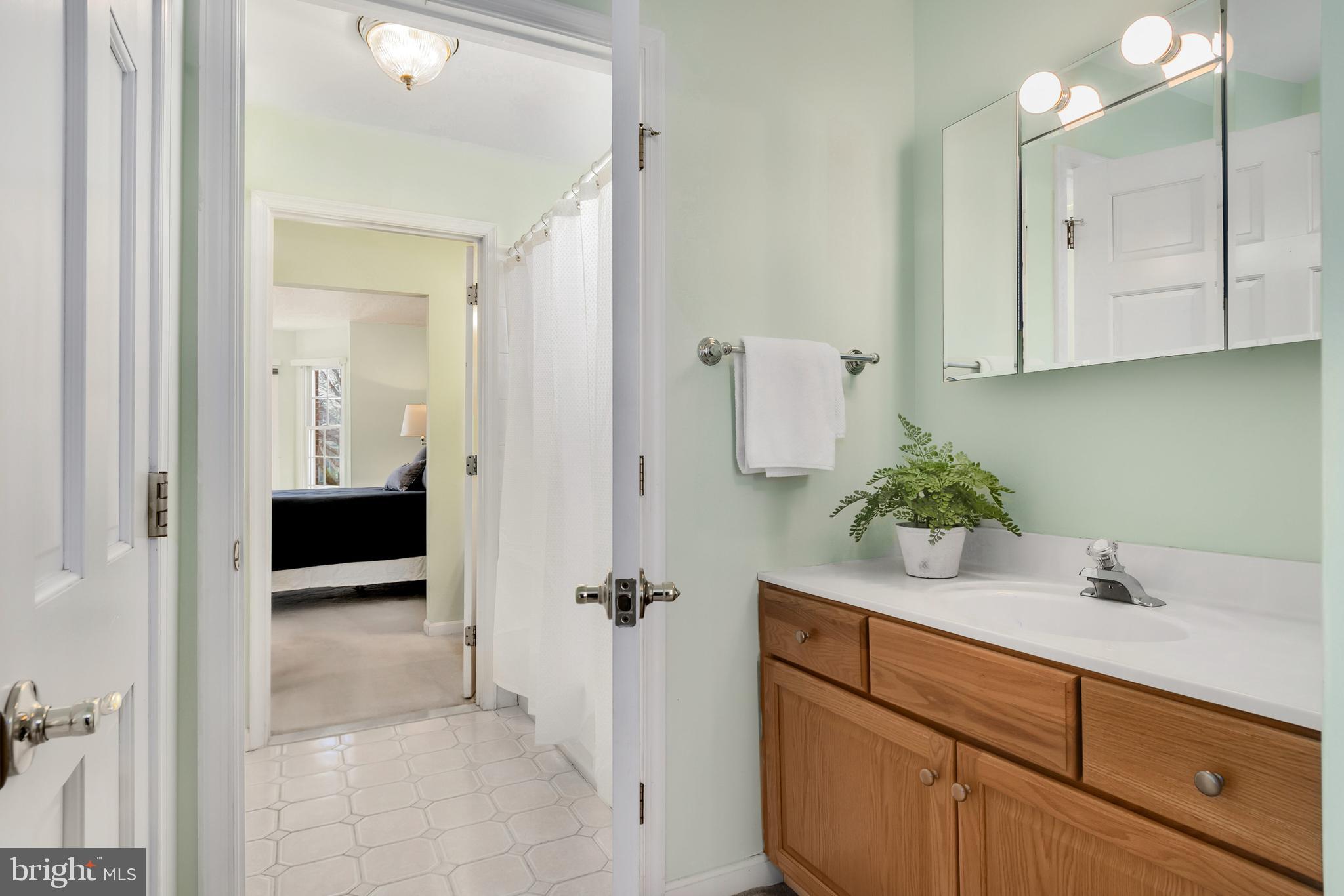 7591 Polly's Hill Lane