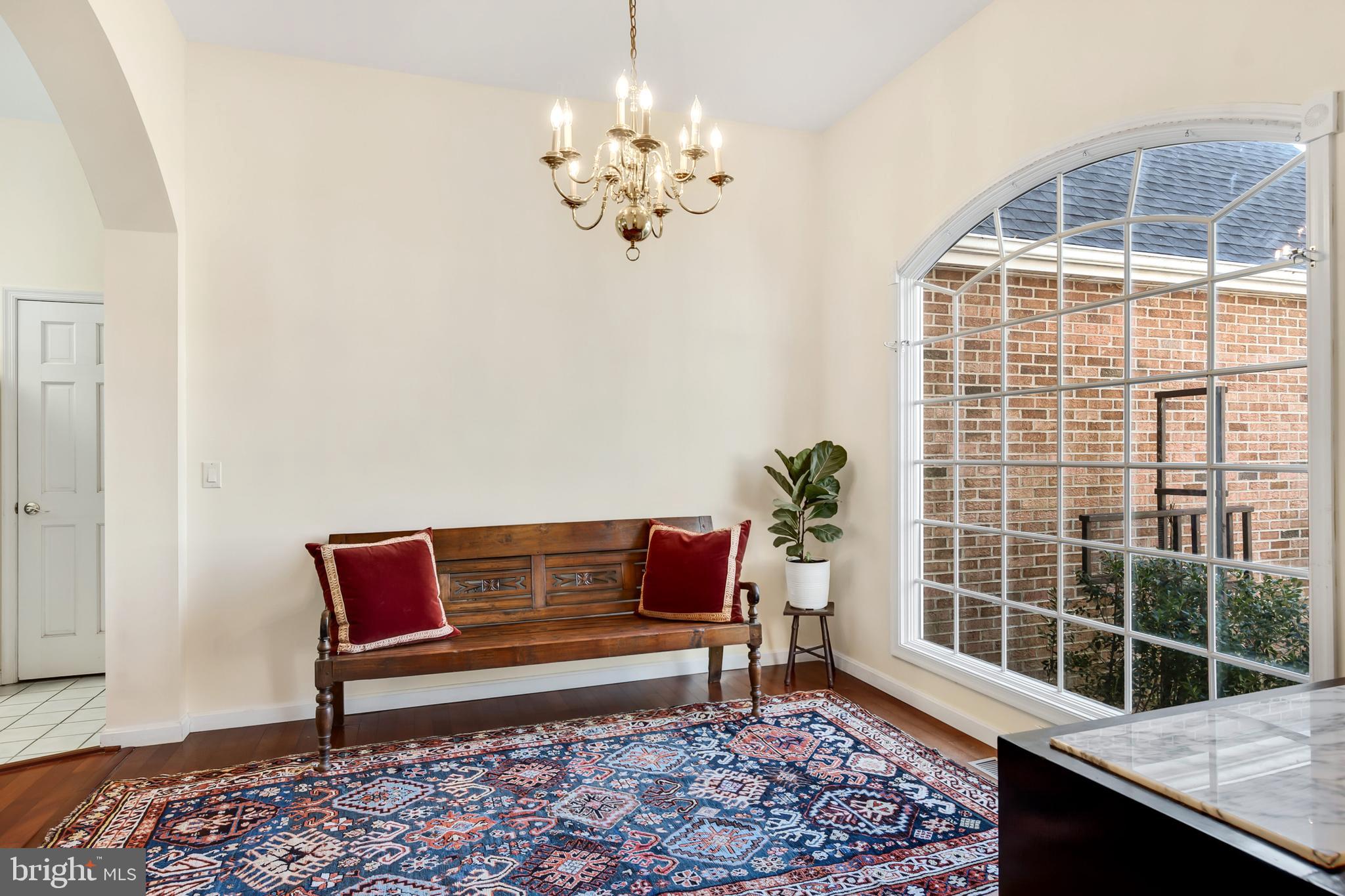 7591 Polly's Hill Lane