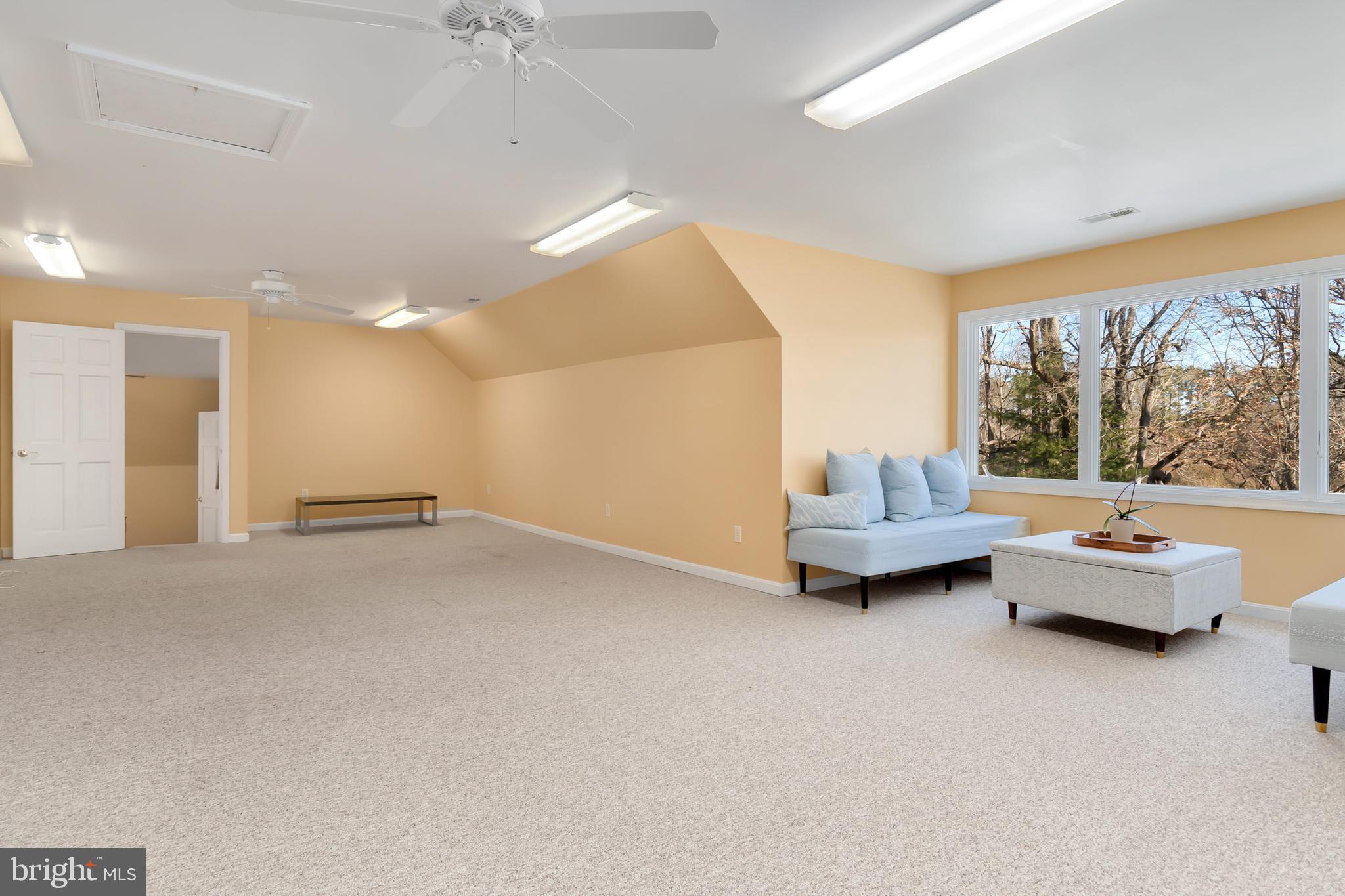7591 Polly's Hill Lane
