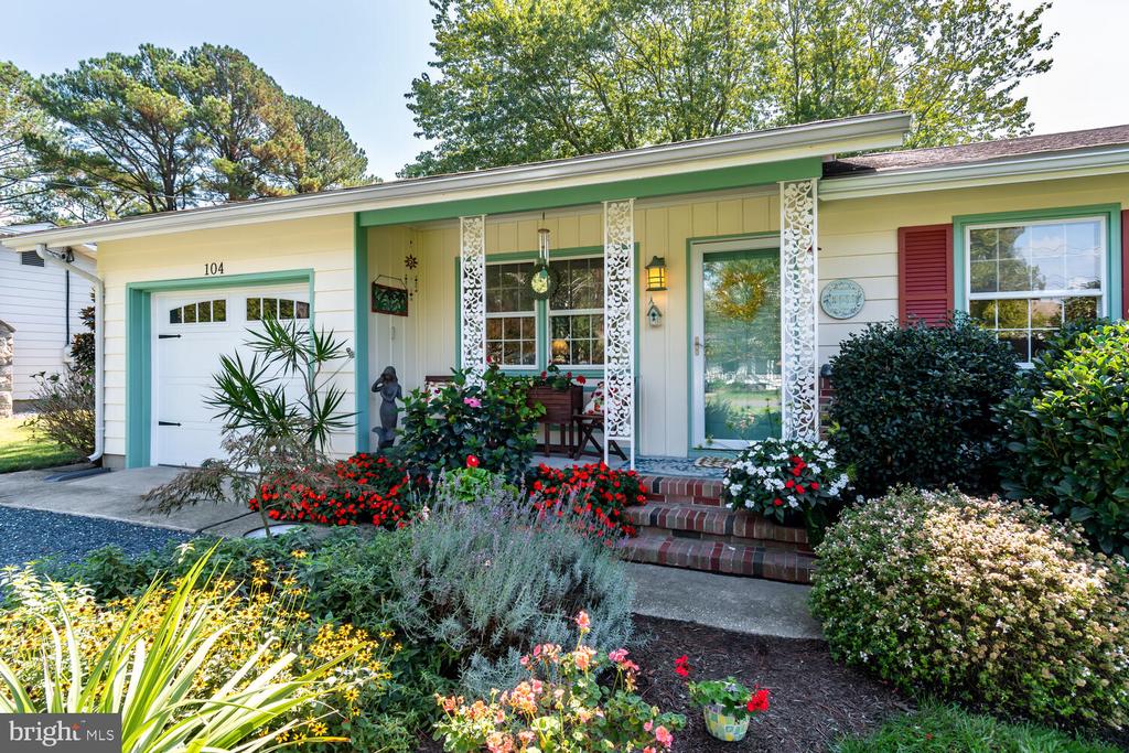 104 Riverview Ave
