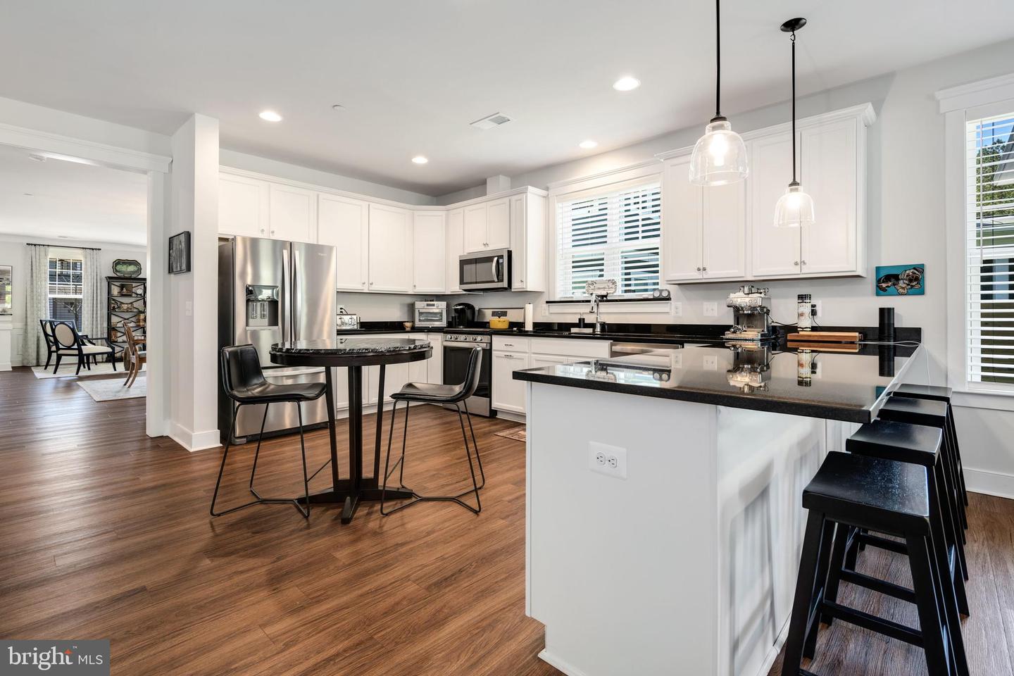 8134 Easton Village Dr