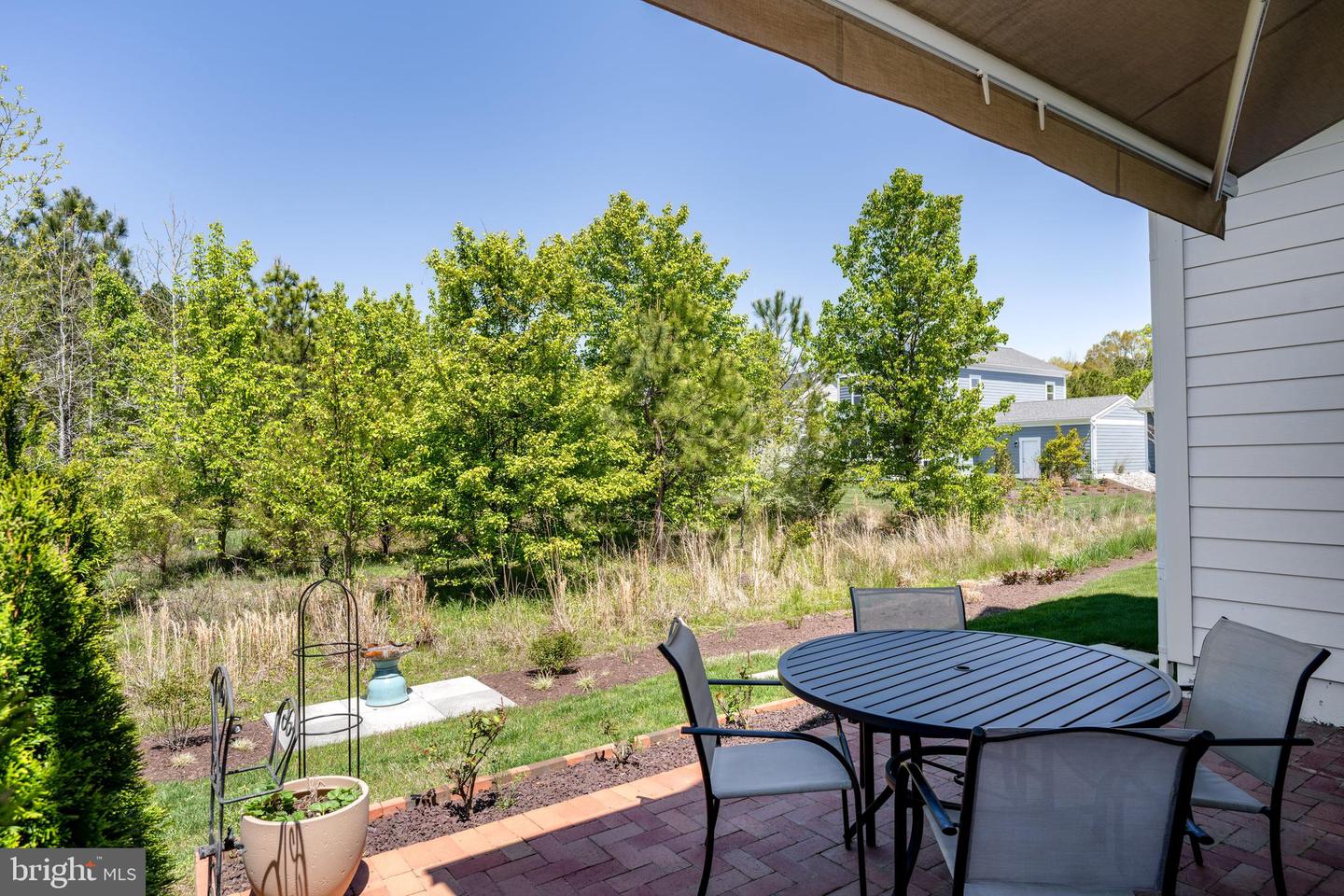 8134 Easton Village Dr